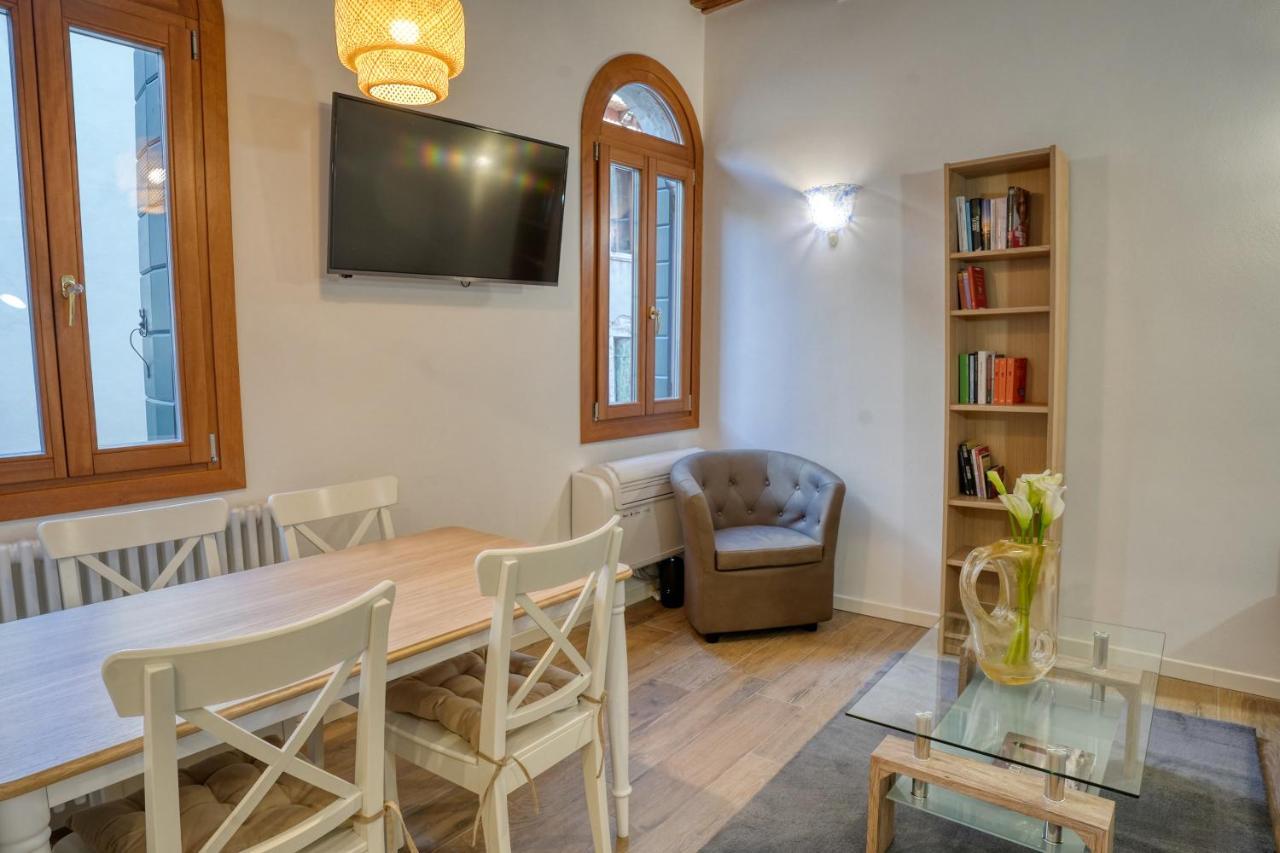 Ecco Suites Apartments 베니스 외부 사진