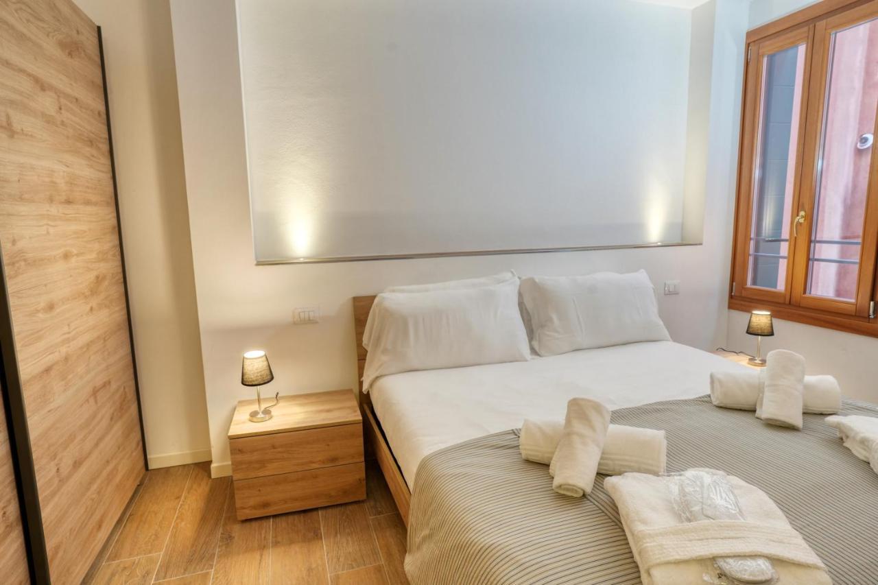 Ecco Suites Apartments 베니스 외부 사진