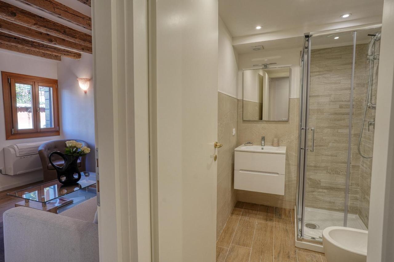 Ecco Suites Apartments 베니스 외부 사진