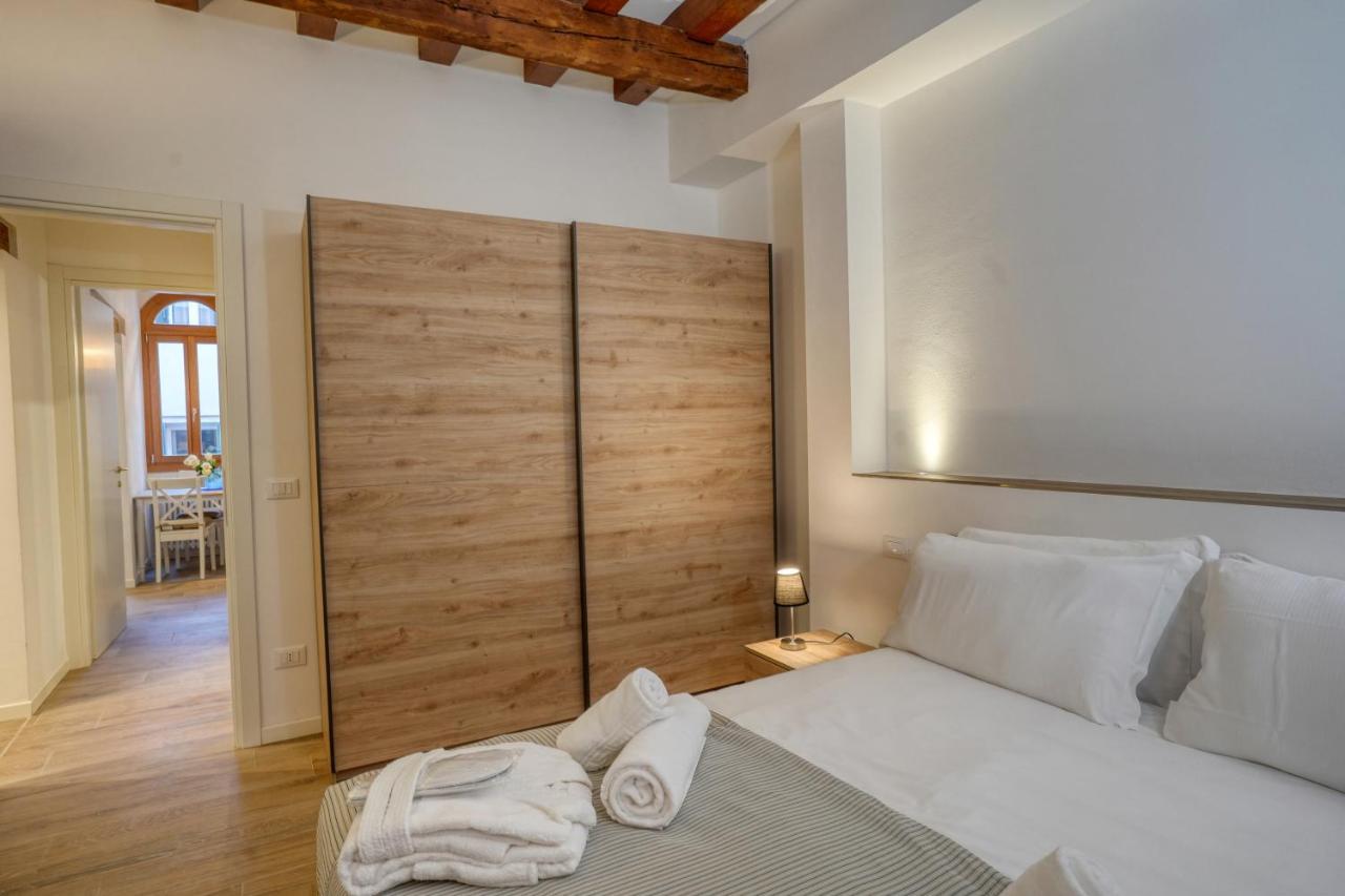 Ecco Suites Apartments 베니스 외부 사진