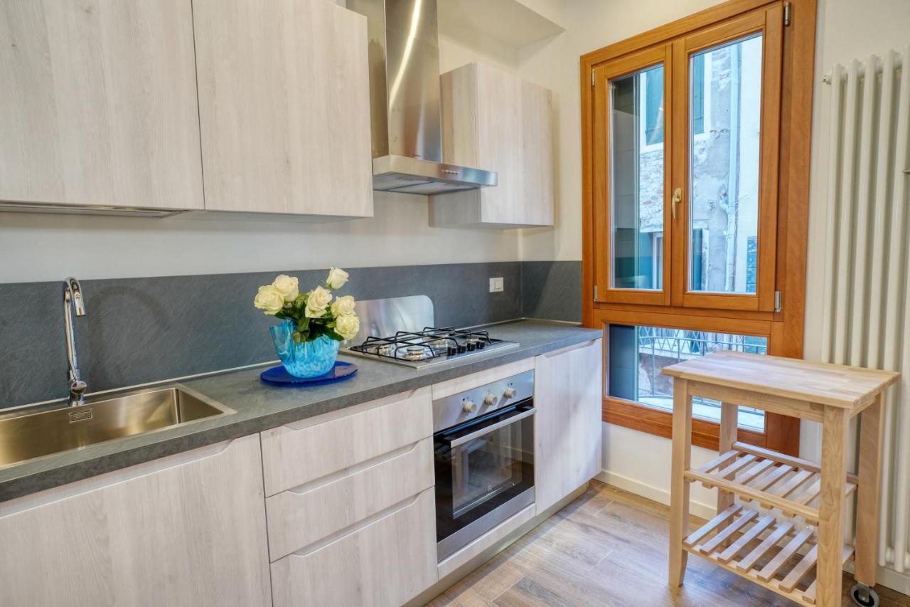 Ecco Suites Apartments 베니스 외부 사진