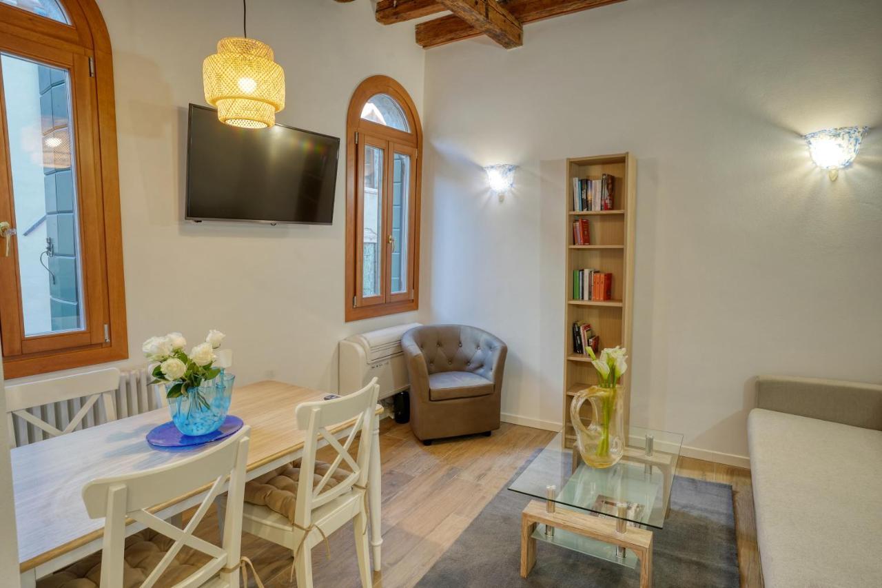 Ecco Suites Apartments 베니스 외부 사진