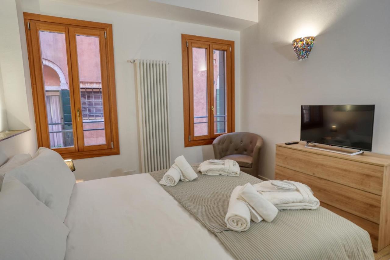 Ecco Suites Apartments 베니스 외부 사진