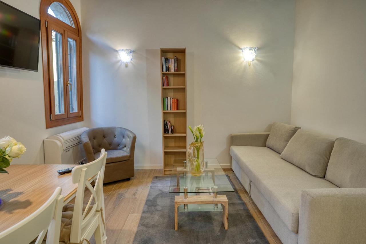 Ecco Suites Apartments 베니스 외부 사진