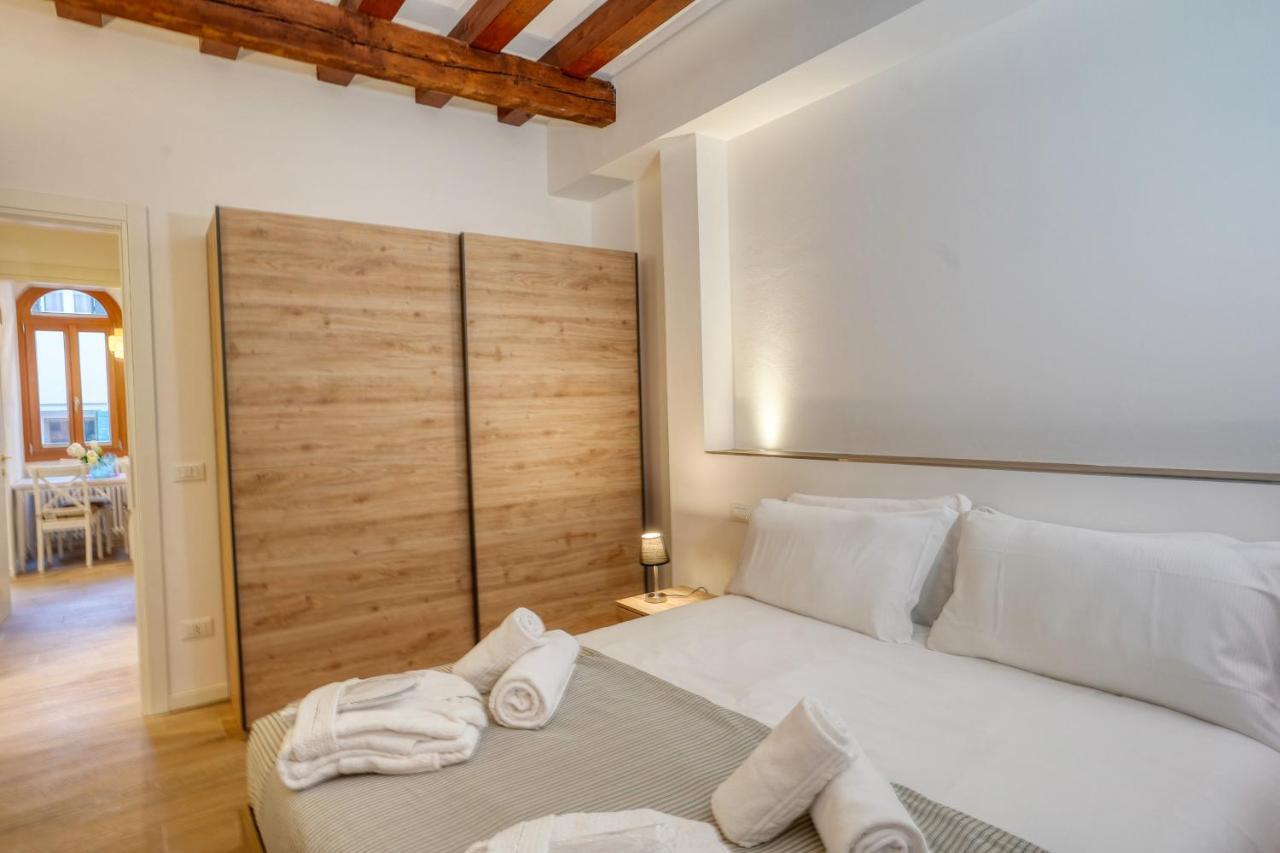 Ecco Suites Apartments 베니스 외부 사진