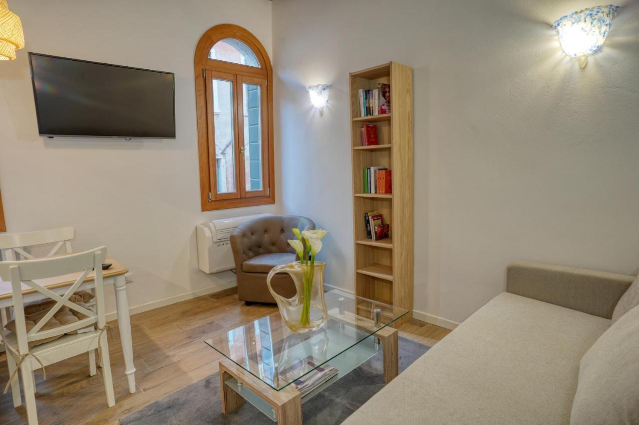 Ecco Suites Apartments 베니스 외부 사진