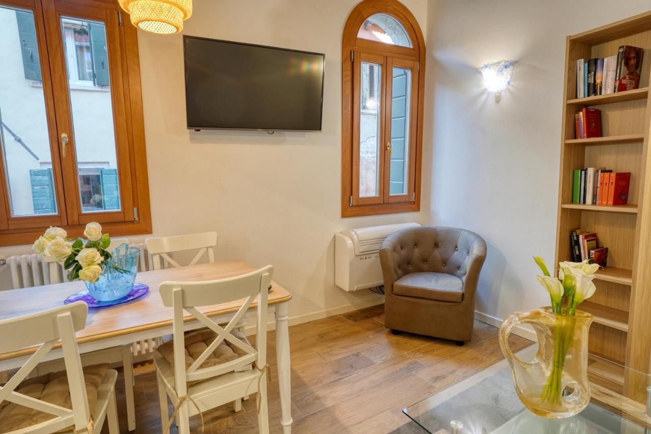 Ecco Suites Apartments 베니스 외부 사진
