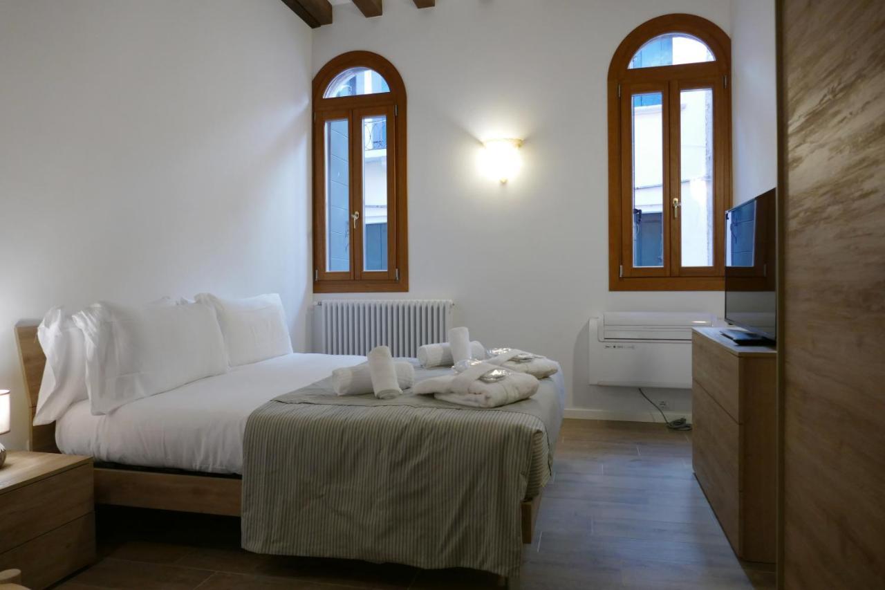 Ecco Suites Apartments 베니스 외부 사진