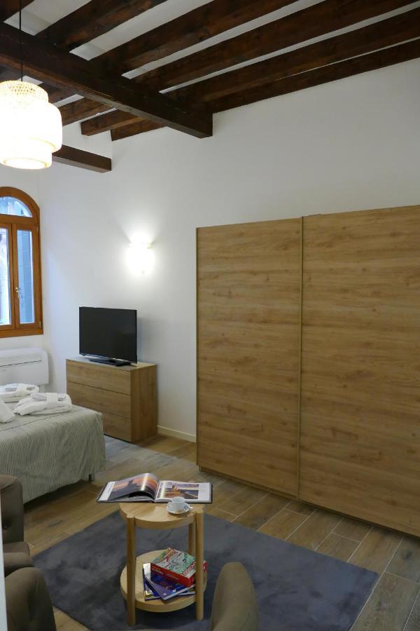 Ecco Suites Apartments 베니스 외부 사진